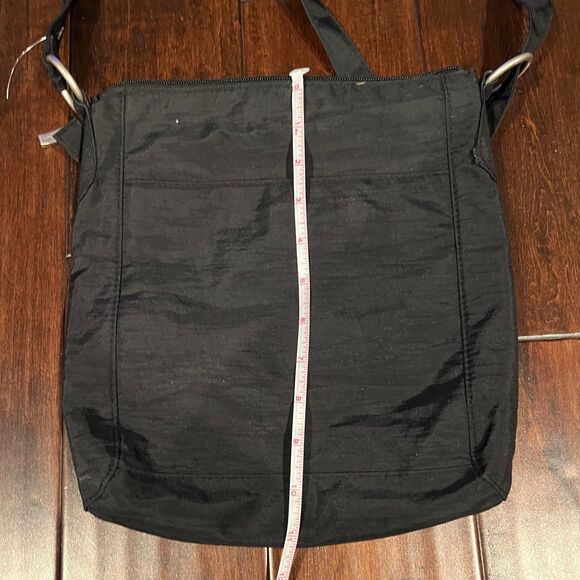 Baggallini Black Large Messenger Crossbody Bag - Picture 3 of 4